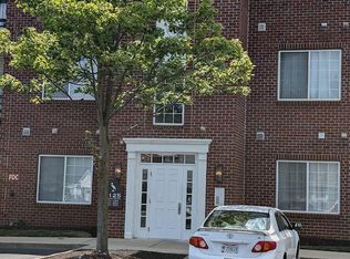6125 Pelican Pointe UNIT 302, Columbus, OH 43231