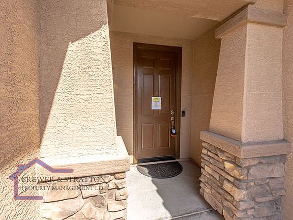 4th image of 391 S 163rd Dr