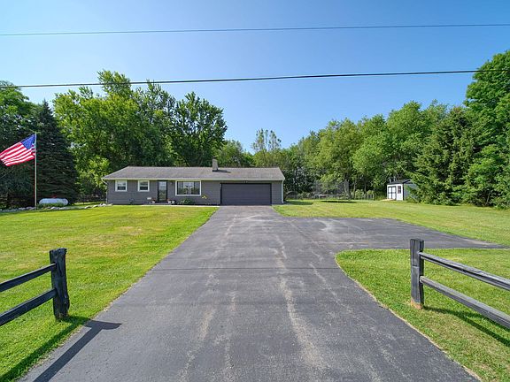 3rd image of 9871 Knight Rd