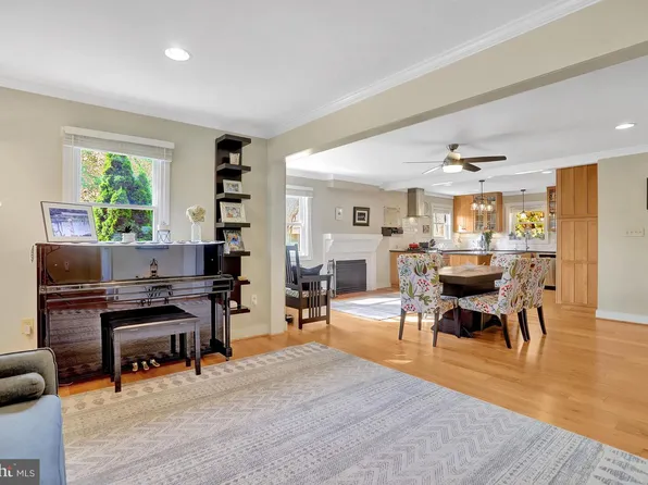 2000 N George Mason Dr, Arlington, VA 22205