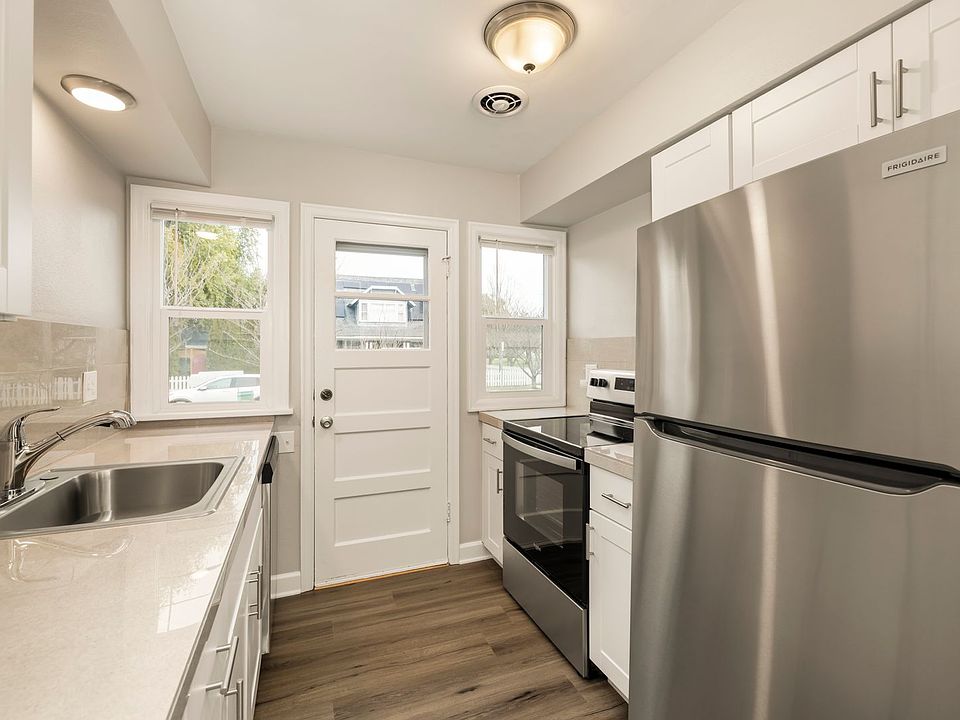 1st image of 349 NE 3rd Ave #1B-1BA-600SQFT