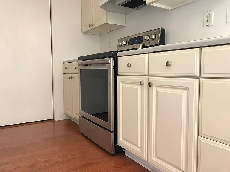 all kitchen appliances are new