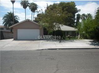 2485 Golden Arrow Dr, Las Vegas, NV 89121