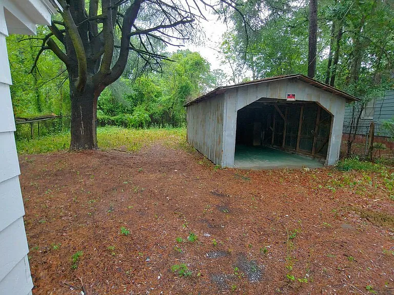 1110 Henderson Ave — Photo 22