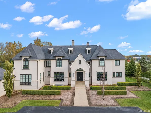 540 Chase Ln, Bloomfield Hills, MI 48304