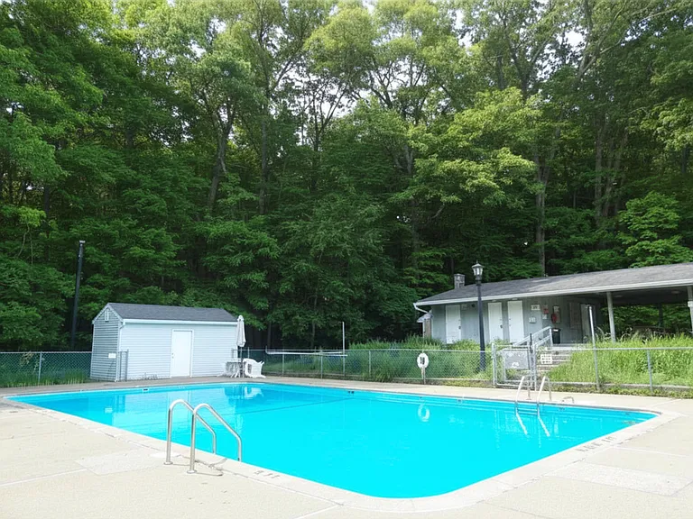 707 Timber Ln — Photo 14