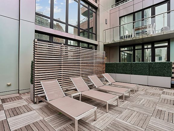 5th image of 501 E 74th St APT 12C