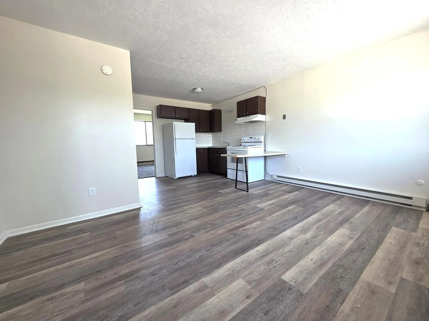 2547 Manchester Rd - Unit 8 — Photo 2