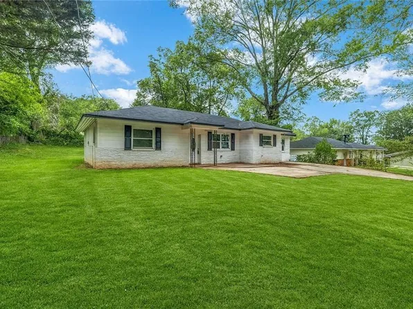 305 S 18th St, Griffin, GA 30224