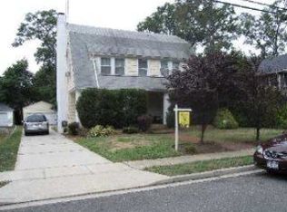 137 Park St, Woodmere, NY