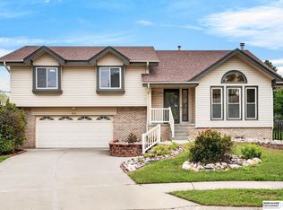 15610 Franklin Cir, Omaha, NE 68118