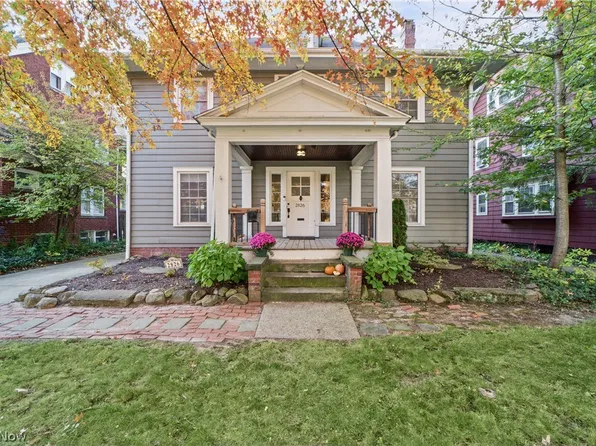 2826 Coleridge Rd, Cleveland Heights, OH 44118