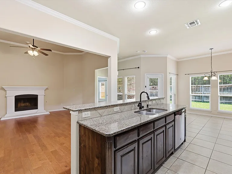 14160 Tahoe Ln — Photo 8