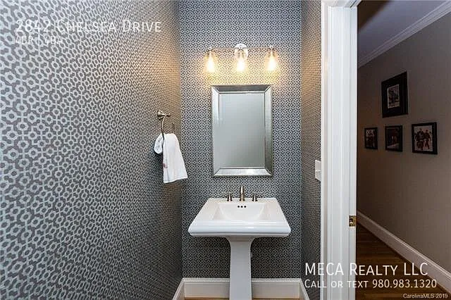 2842 Chelsea Dr — Photo 11
