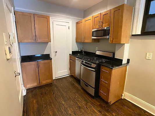 Rented by Tourma Realty LLC | media 9