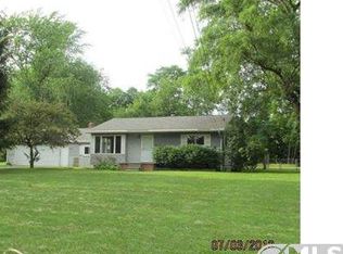 3640 Mann Rd, Clarkston, MI 48346