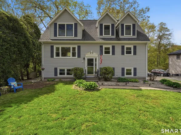 25 Forest Road, East Lyme, CT 06357