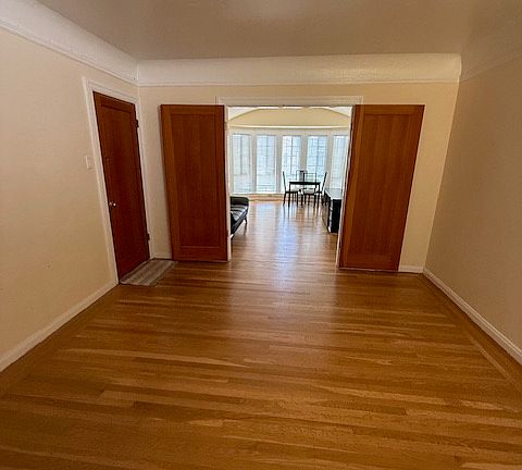 2nd image of 2634 22nd Ave