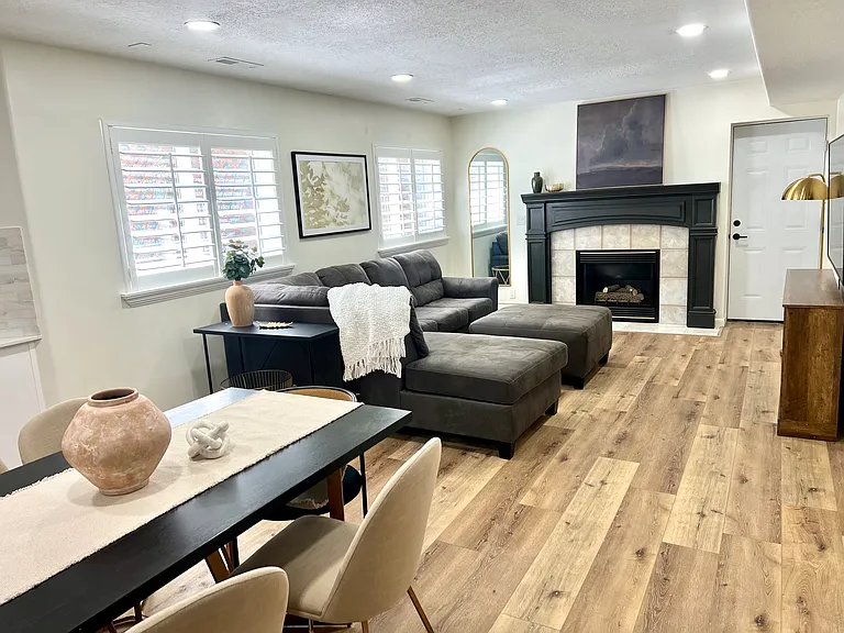 28 N Fairway Dr — Photo 2