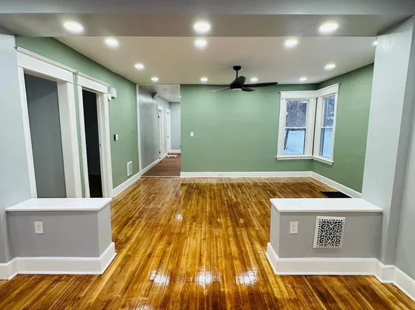 1040 Parkwood Blvd, Schenectady, NY 12308