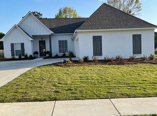 175 Shore View Dr, Madison, MS 39110