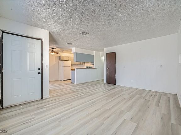 5th image of 1533 Cobb Ln