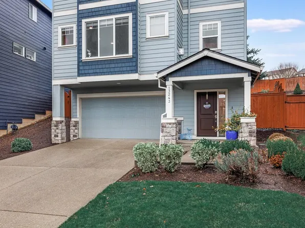 13243 SE Taralon Dr, Happy Valley, OR 97086