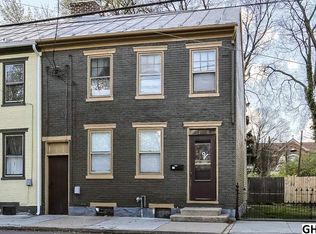 22 S East St, Carlisle, PA 17013