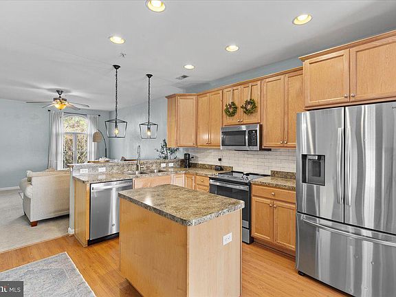 4th image of 22541 Chickadee Cir #5-4