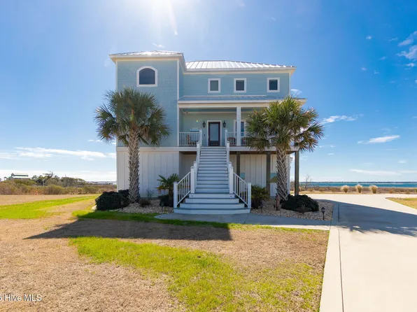 634 Fishermans Point, Newport, NC 28570