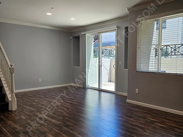 104 Rodin Ln — Photo 7