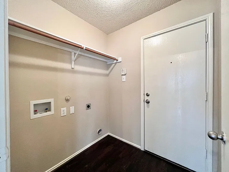 9925 George Washington Dr — Photo 5