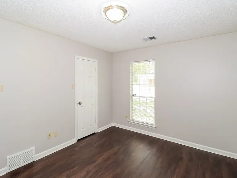 5686 Richburg Ave — Photo 13