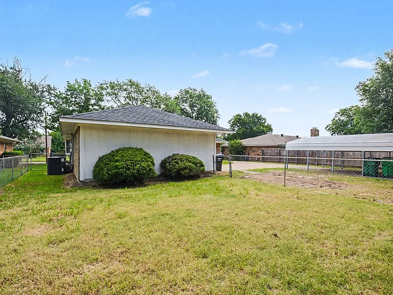 3407 Tipps Dr — Photo 30