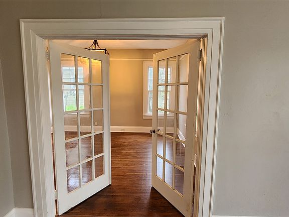 5th image of 3132 Dupont St