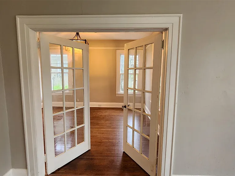3132 Dupont St — Photo 5