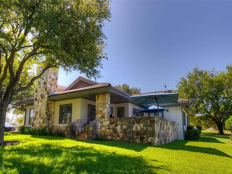 1924 Clubhouse Hill Dr #25 — Photo 25