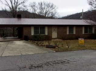 587 Pine Rdg, Harold, KY 41635