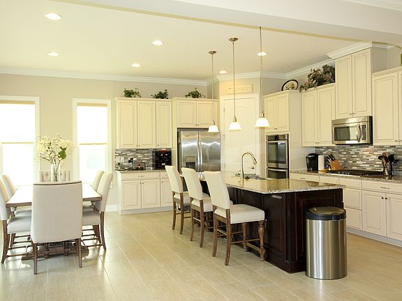 3rd image of 14204 Creekbed Cir