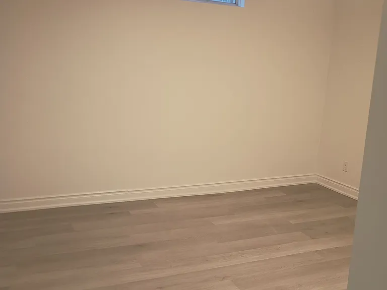 112 Holm Cres — Photo 16