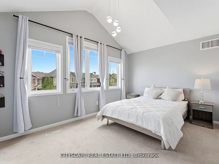 305 Gleave Ter — Photo 22