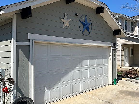2nd image of 587 Twisted Oaks Ln