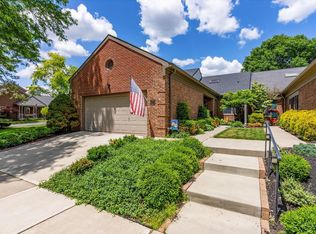 2164 Sandston Rd, Columbus, OH 43220