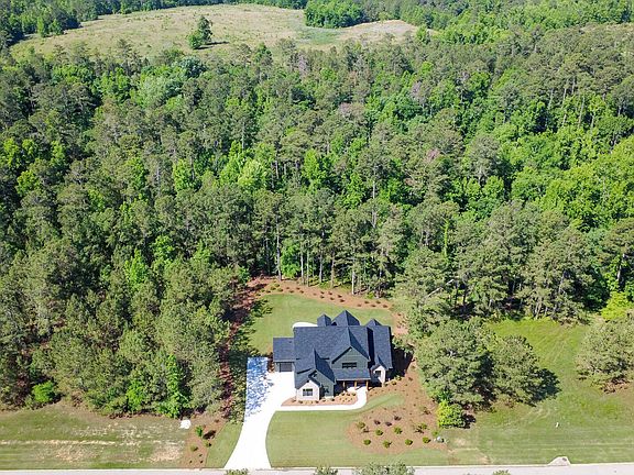 2nd image of 512 Schoolhouse Ln