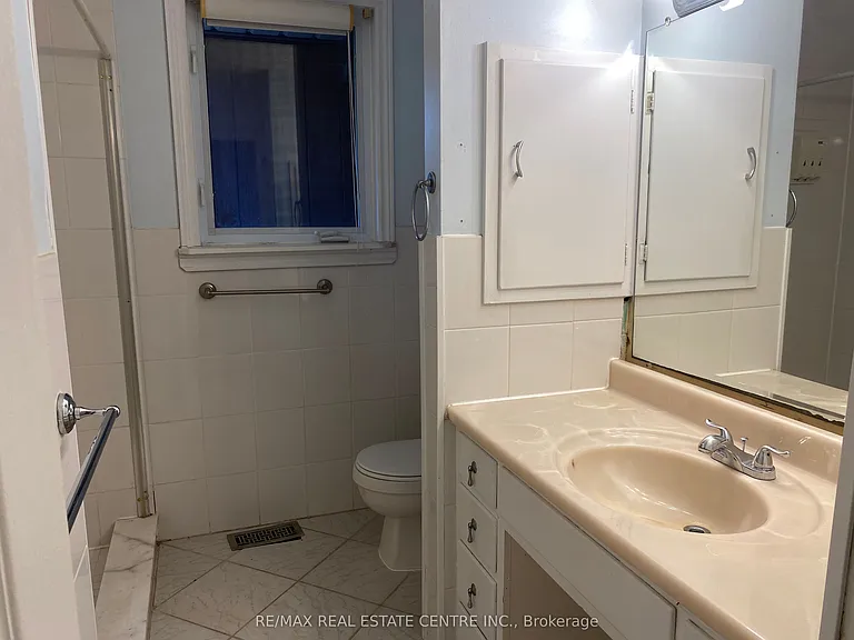 29 Victoria St — Photo 8