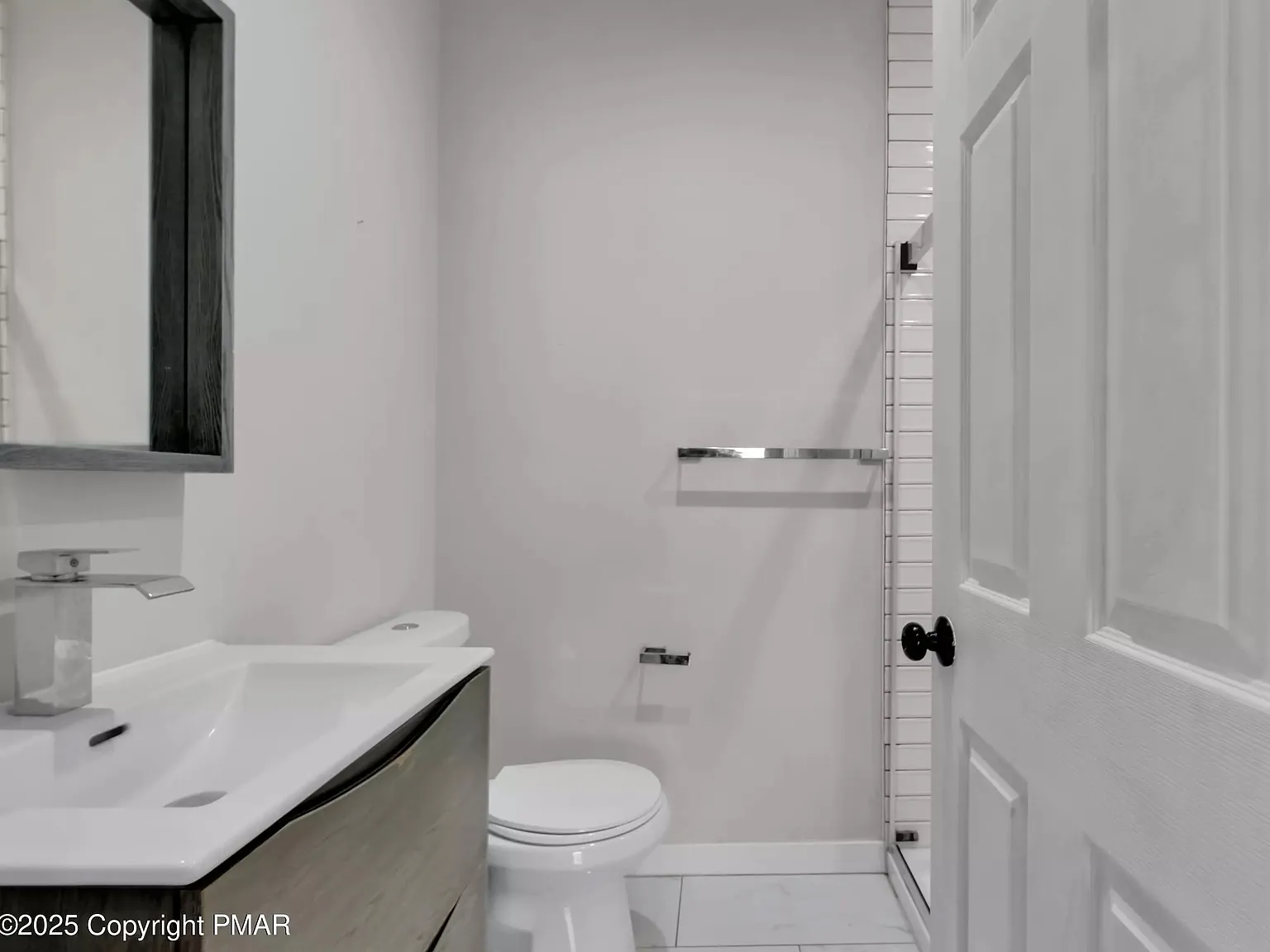 3 bed, 1215 sqft, $1,950 — Photo 4