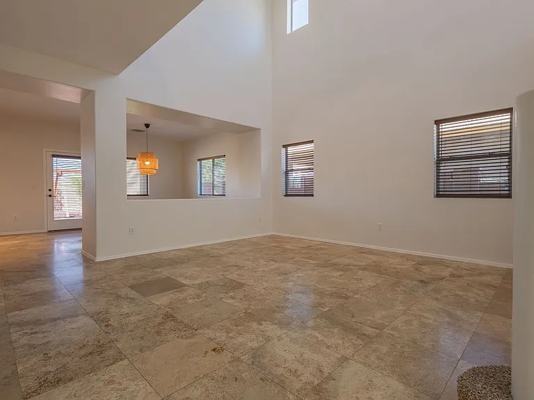 12821 N Fox Hollow Dr — Photo 2