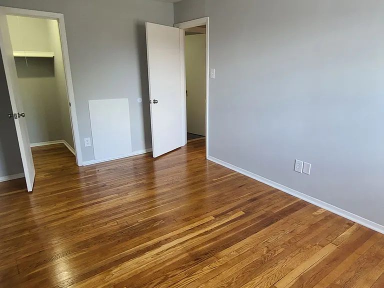 2908 Apartments — Photo 13