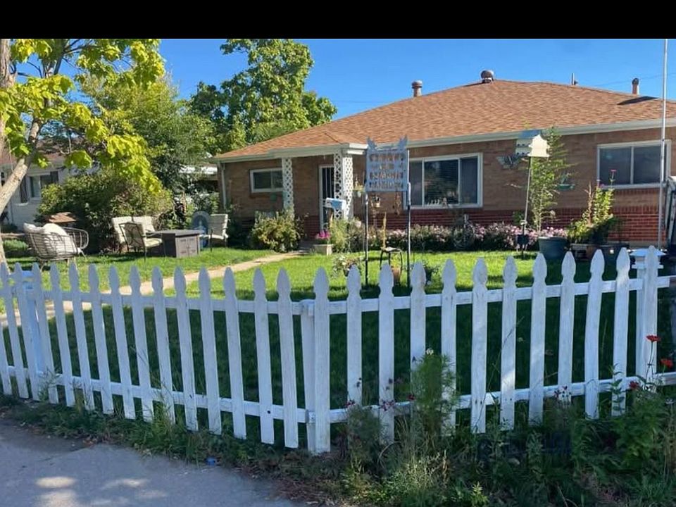 1st image of 9290 Fir Dr