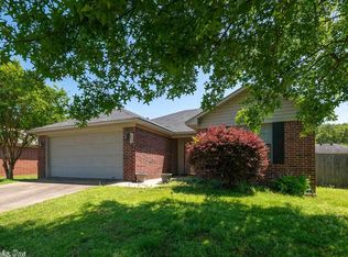 1695 Southern Hills Dr, Conway, AR 72034